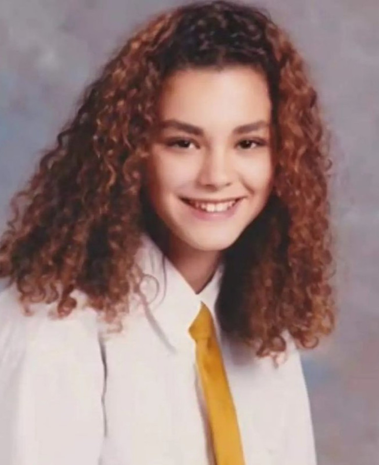 Tam 43 yıl önce bu kıvırcık dünyaya geldi