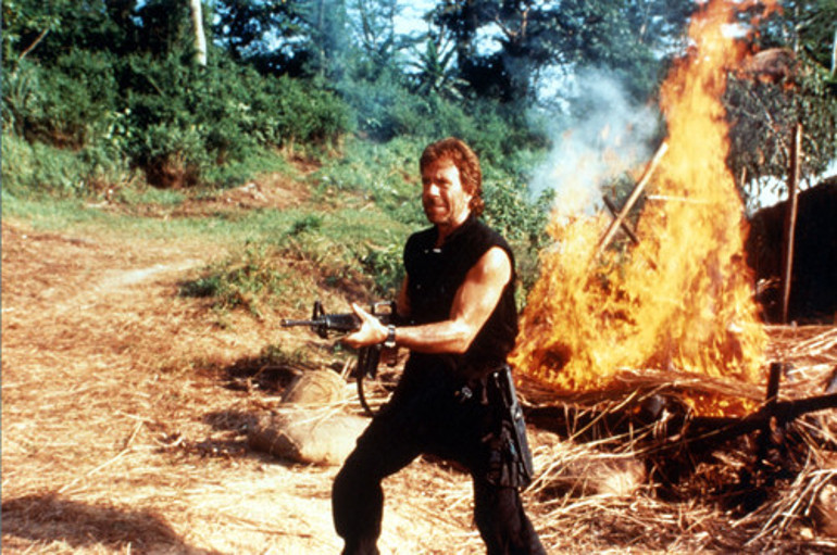 Chuck Norris, hasta karısına bakmak için kariyerini bırakmıştı: Şimdi çiftlikte yaşayıp su satıyorlar