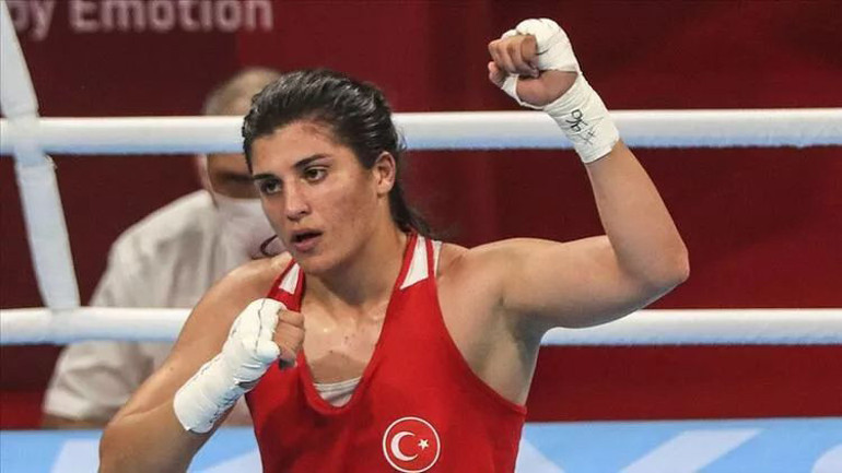 Gönüllerde aslan yatıyor