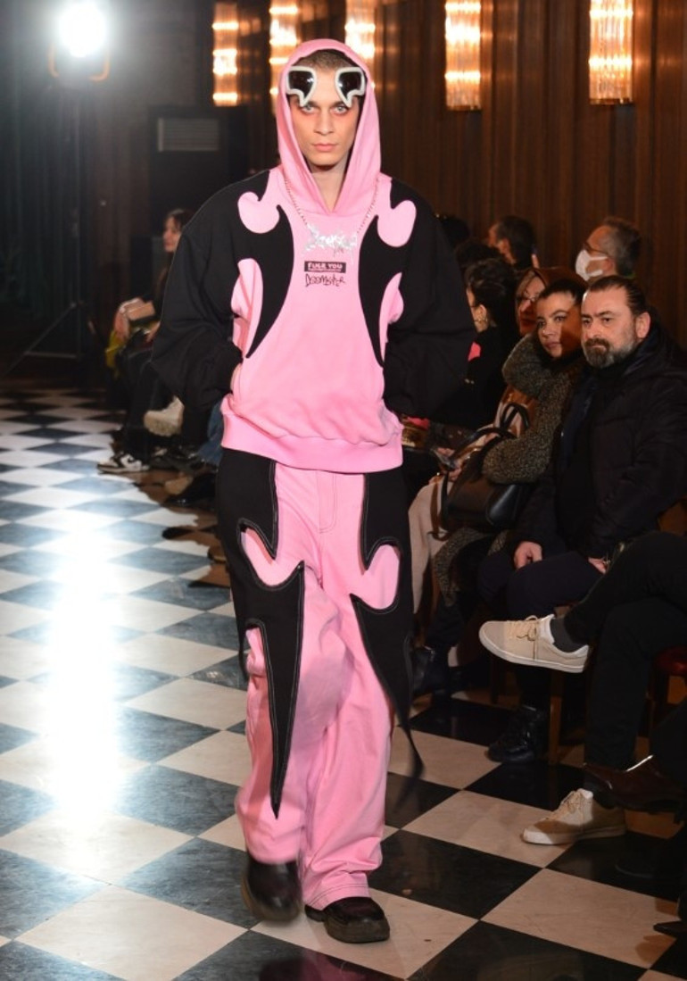 İstanbul Moda Haftasında ilk gün Gelecek kışın modası...