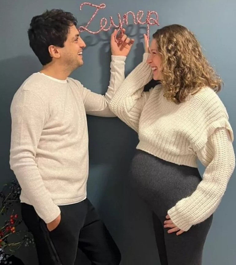 Ünlü oyuncu ikinci kez anne oluyor... Kız bebek yükleniyor