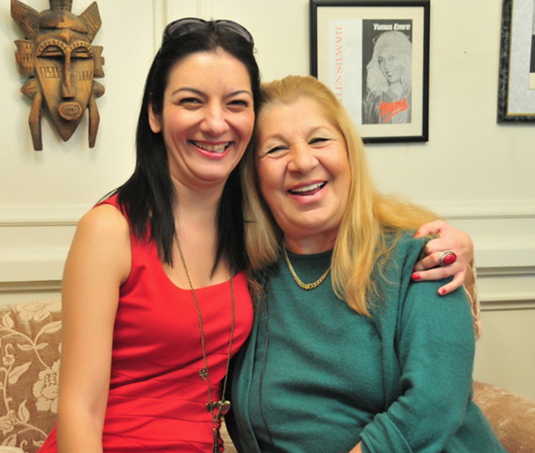 Ayla Algan: Başrollerin hamallığını yaptım