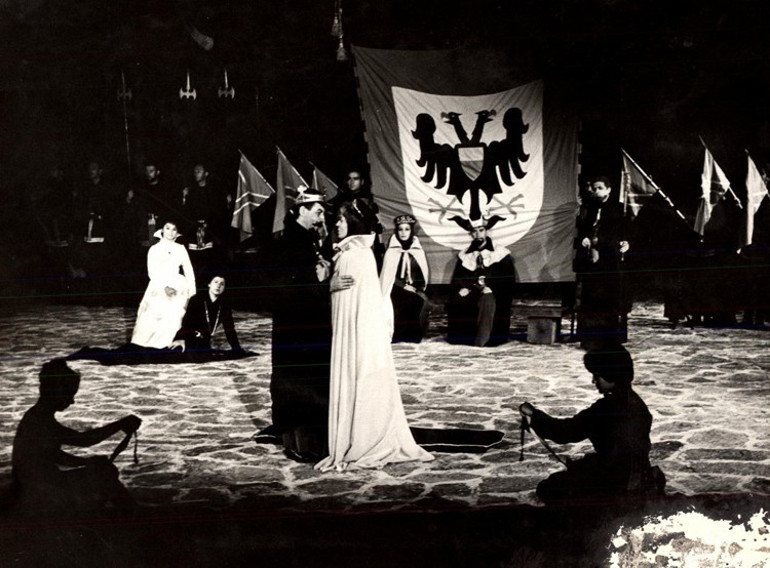 Ayla Algan: Başrollerin hamallığını yaptım