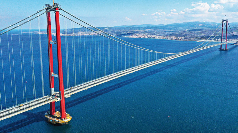 İki kıta 6. kez bağlandı Çanakkale’ye Zafer Gerdanlığı