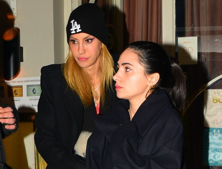 Hande Soral ve İsmail Demirci bebeklerinin adını açıkladı