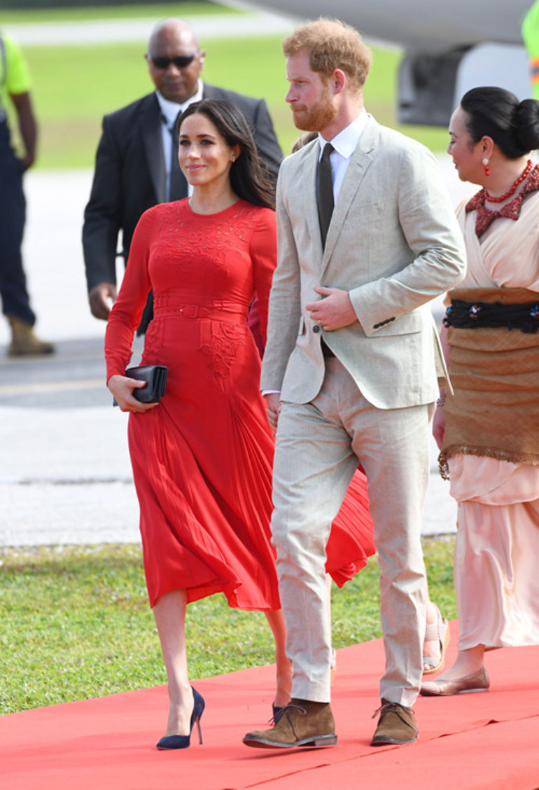 Söylentisi bile yetti: Harry ile Meghan da geliyorsa bu iş çöp oldu