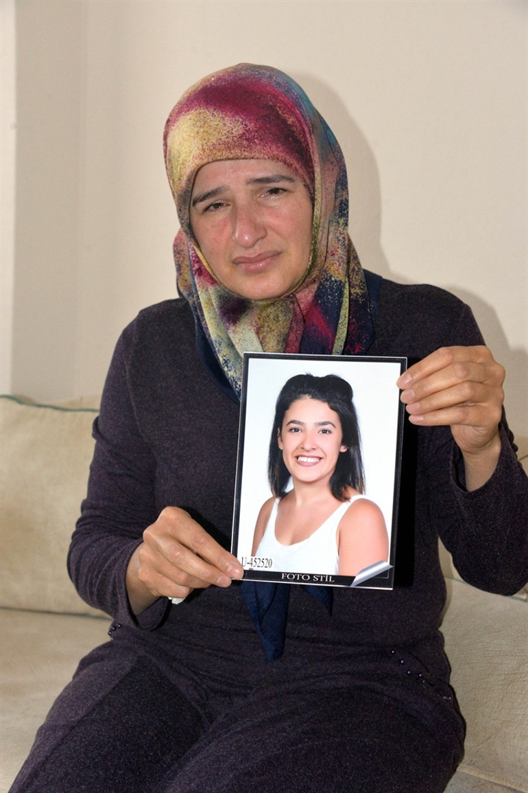 Son sözleri Kendimi bıçakladım olmuştu İntihar iddiasında 3 bıçak darbesi hayatın olağan akışına aykırı bulundu