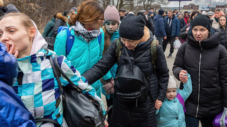 4 ŞEHİR 4 KADIN | Yerle bir olan kentlerden sağ kurtulan kadınların hikâyeleri...