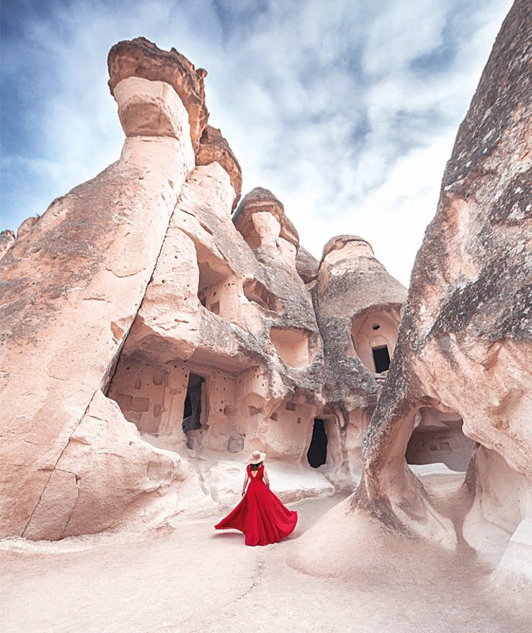 ABD Elçisi ve eşi Arizona’yı yılkı atlarıyla yaşıyor