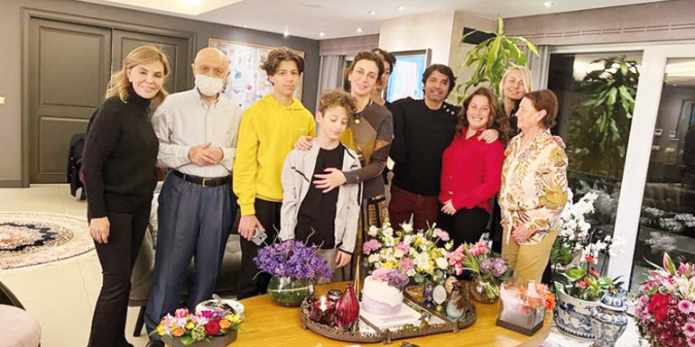 Oyuncu Fadik Sevin Atasoy Broadway yolcusu