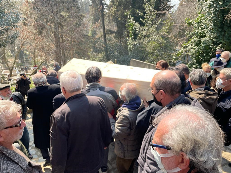 Aydın Engin son yolculuğuna uğurlandı