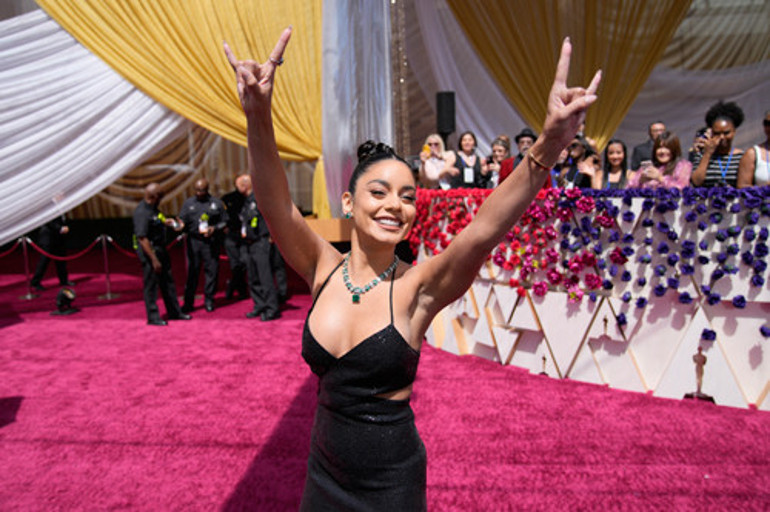 Oscar eski günlerine döndü: Kırmızı halıda şıklık yarışı