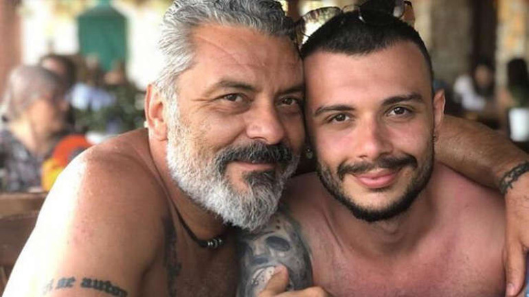 Ünlü oyuncudan  17 günlük oğlu ile ilk poz