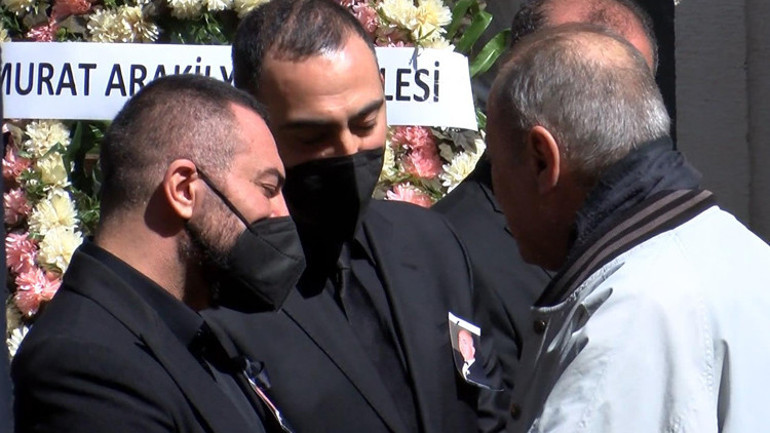 Rober Hatemo’nun babası son yolculuğuna uğurlandı