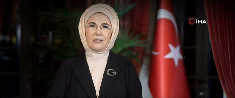 Emine Erdoğandan mesaj... Ukraynayı kurtarın konseri