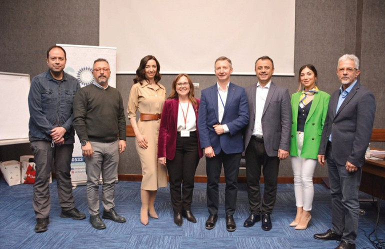 Serbest Ortodontistler Derneği emin adımlarla ilerliyor