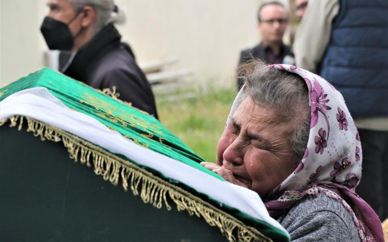 Mahra Melin Pınar gözyaşlarıyla son yolculuğuna uğurlandı