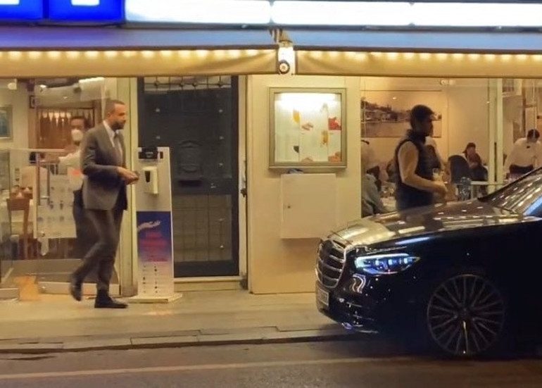 Hülya Avşar ile Cemal Güzelci birlikte görüntülendi Sevgilim değil ahbabım