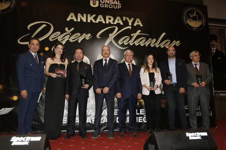 Hürriyet’e Basında Değer Ödülü
