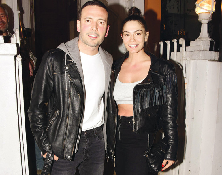 Tolga Güleç ile birlikte olan Yasemin Allen ilk kez konuştu... Aşıklardan fotoğraf geldi