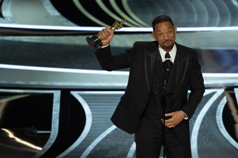 Herkes Oscar ödülünün geri alınıp alınmayacağını merak ediyordu: Will Smithten şaşırtan karar