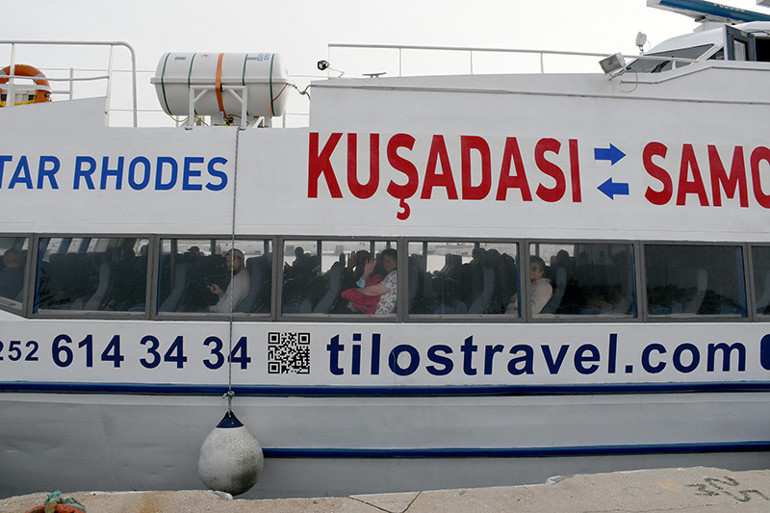 Kuşadasından Sisama 2 yıl sonra ilk feribot seferi yapıldı