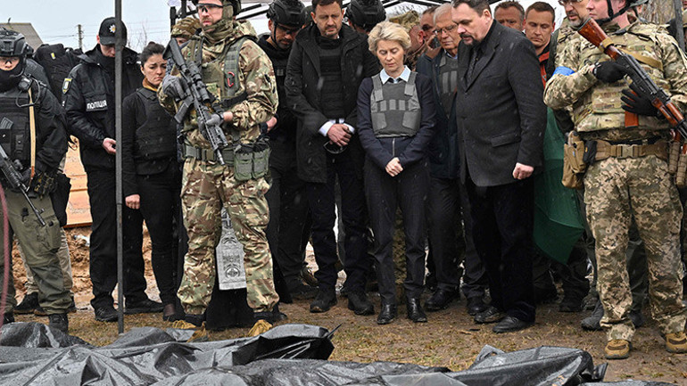Ukraynayı ziyaret eden Avrupa Komisyonu Başkanı Leyenden Rusya yorumu: Ağır bedel ödeteceğiz, çürüyecekler