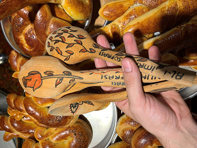 Tahta kaşıklar ve diş kirası