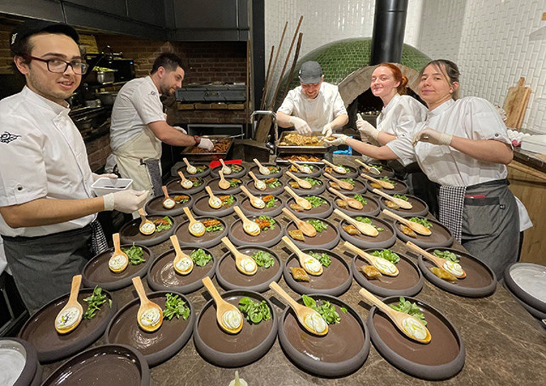 Tahta kaşıklar ve diş kirası