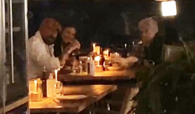 Aslı Enver sevgilisinin annesiyle yemekte buluştu