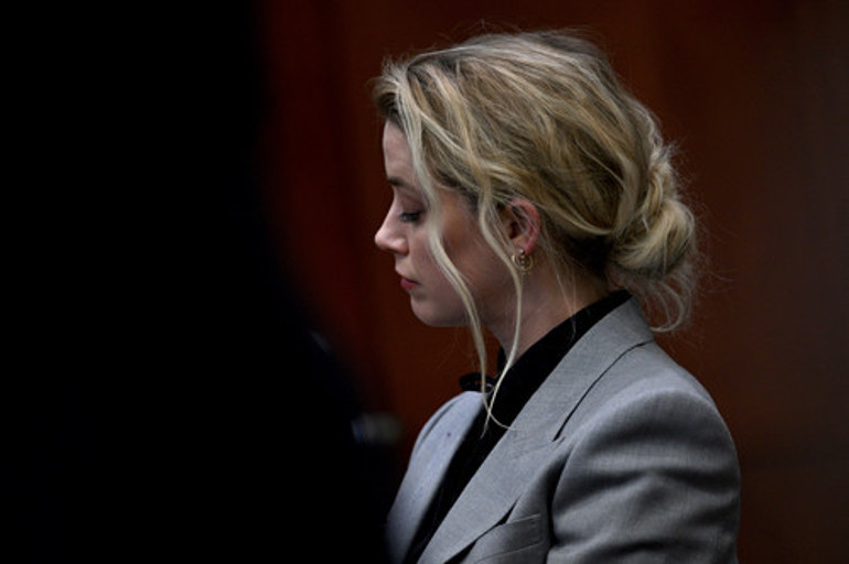 Johnny Depp ve Amber Heardün hesaplaşması bitmiyor: Beni rehin alıp üç gün tecavüz etti