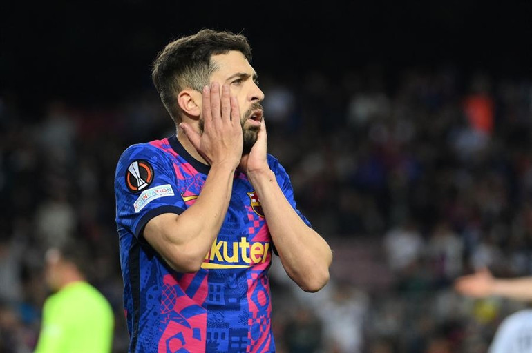 Son Dakika: Eintracht Frankfurt tarih yazdı Barcelona karşısında Galatasaraydan ilham aldılar ve Fenerbahçe detayı...