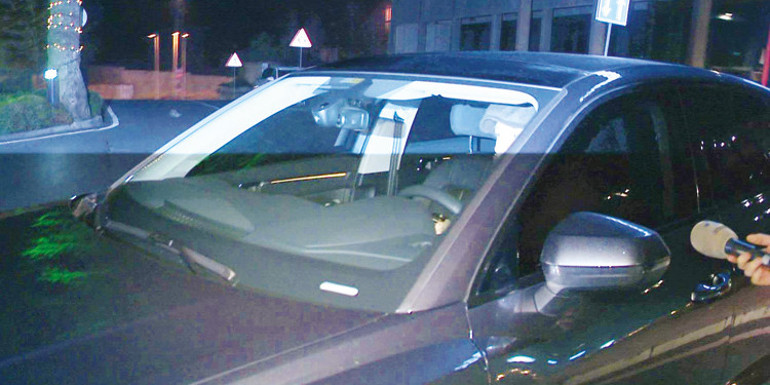 Aslı Enverin ağır misafiri