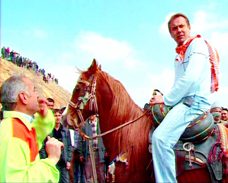 Babam 5 yaşındayken beni bıçakla kovaladı