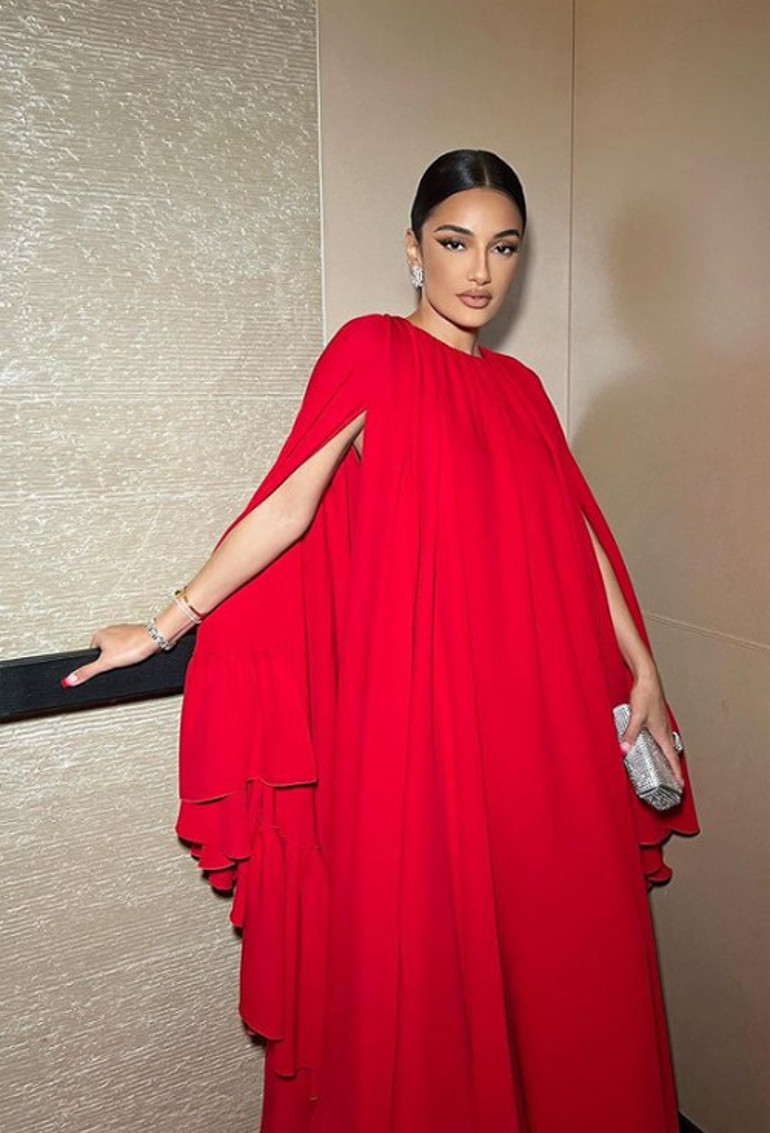 Karnı burnunda Rihanna aldatıldı mı