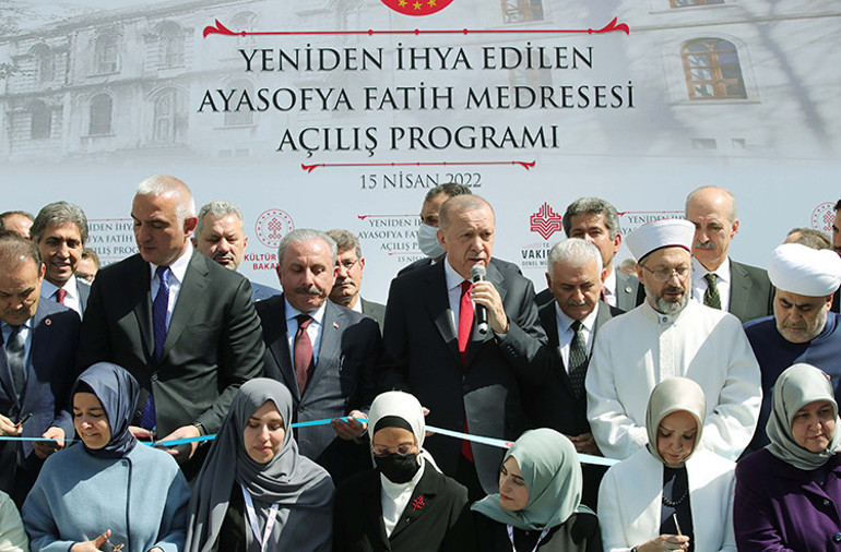Ayasofya Fatih Medresesi açıldı... Cumhurbaşkanı Erdoğan: İzleri silinen bir eseri daha yeniden hizmete kazandırıyoruz