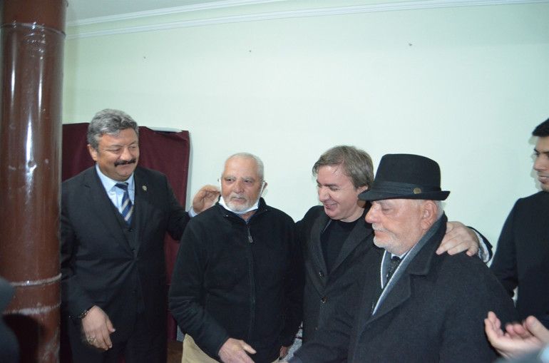 Aksarayda 15 yıldır küs olan kardeşleri Vali barıştırdı