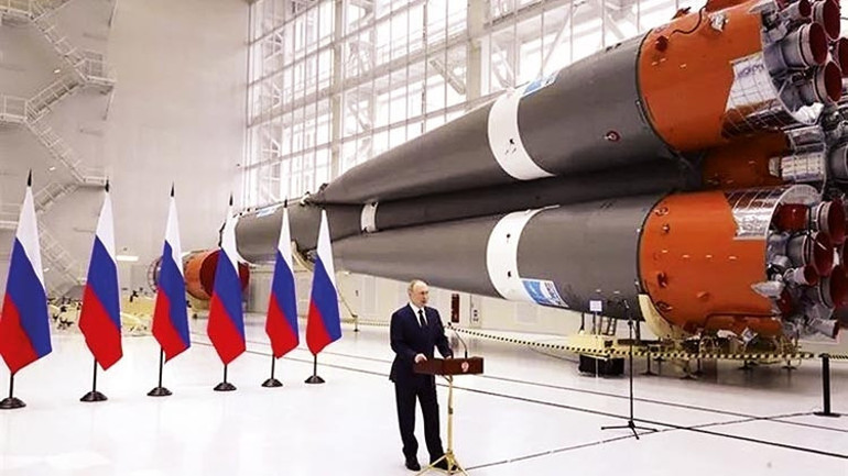 Devlerin nükleer oyunu