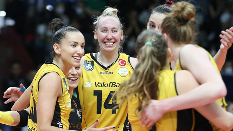 Son Dakika: Vakıfbank, Kupa Voleyde şampiyon Fenerbahçe final setinde yıkıldı