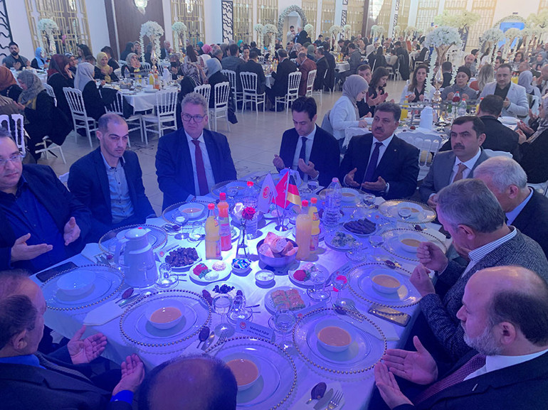 Avrupa’da üvey evlat muamelesi görüyoruz