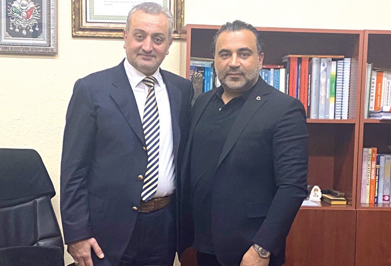 Bomba projeyle ekrana dönüyor