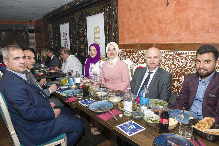 Başkonsolos Atahan’dan ‘siyasete katılın’ çağrısı