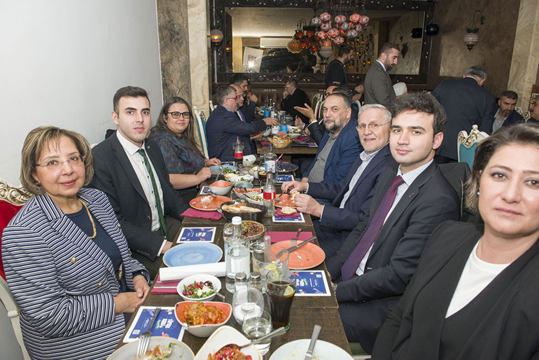 Başkonsolos Atahan’dan ‘siyasete katılın’ çağrısı