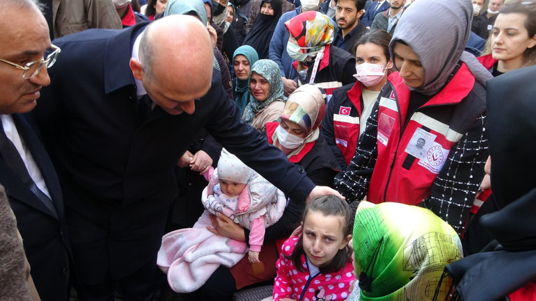 Son dakika... Bursada infaz koruma memurlarını taşıyan otobüse bombalı saldırı Acı haber geldi