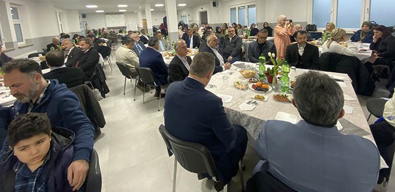 DİTİB Bavyera’dan Fürth Mevlana Camisi’nde iftar