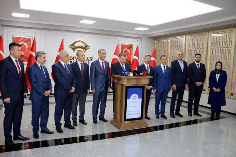 Maskesiz günler yakın mı Bakan Koca, Bilim Kurulu toplantısına işaret etti