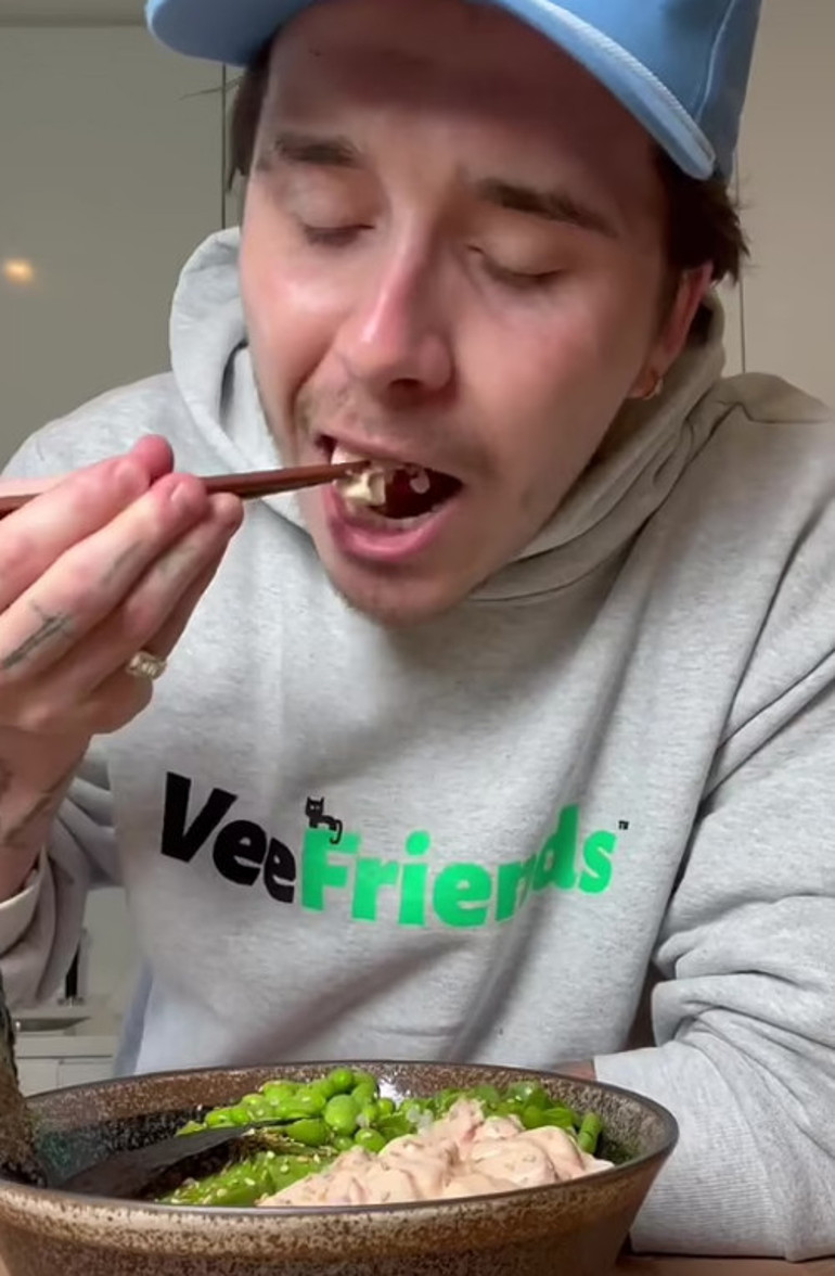 Tamtur pırlantayı yemek yaparken bile çıkarmadı: Evlendikten sonra karısının soyadını almıştı