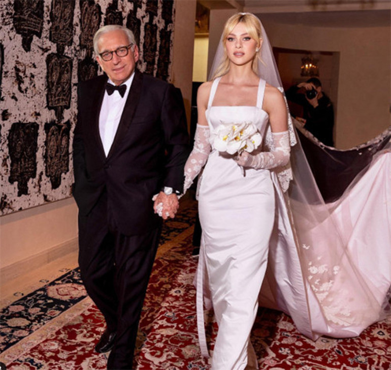 Tamtur pırlantayı yemek yaparken bile çıkarmadı: Evlendikten sonra karısının soyadını almıştı