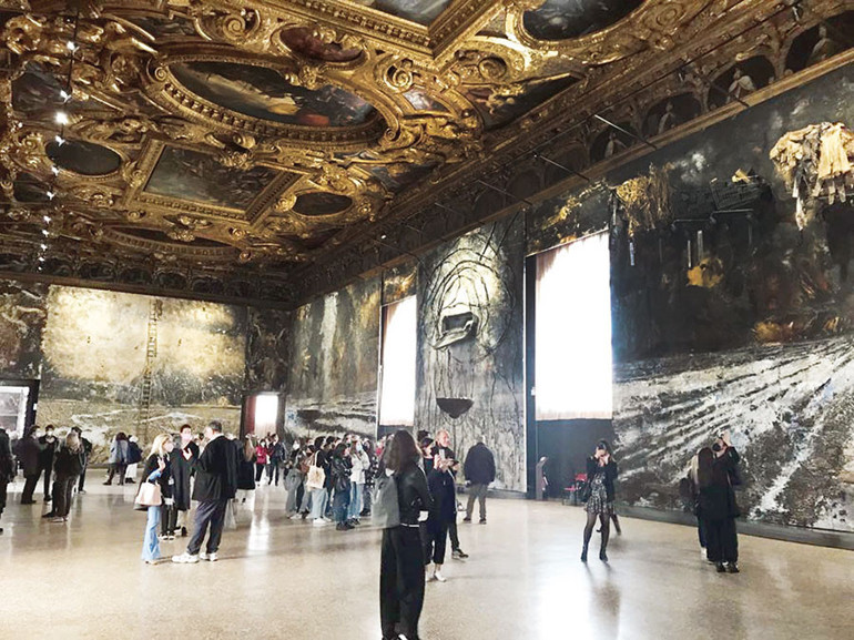 Siyahi kadınların Venedik zaferi