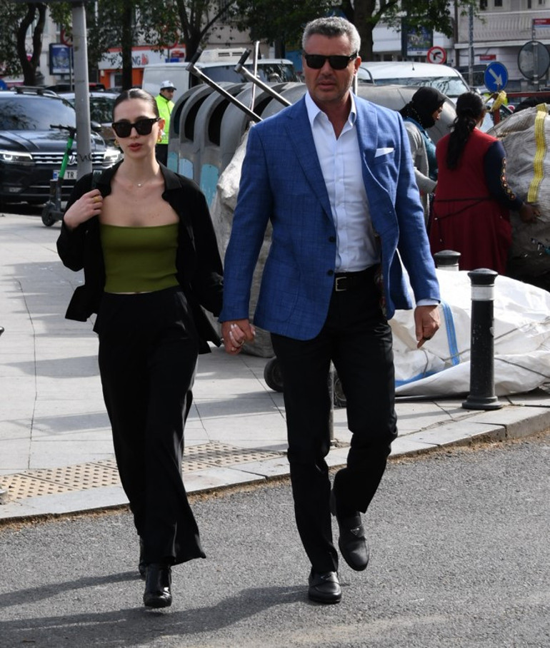 Ünlü oyuncudan  17 günlük oğlu ile ilk poz